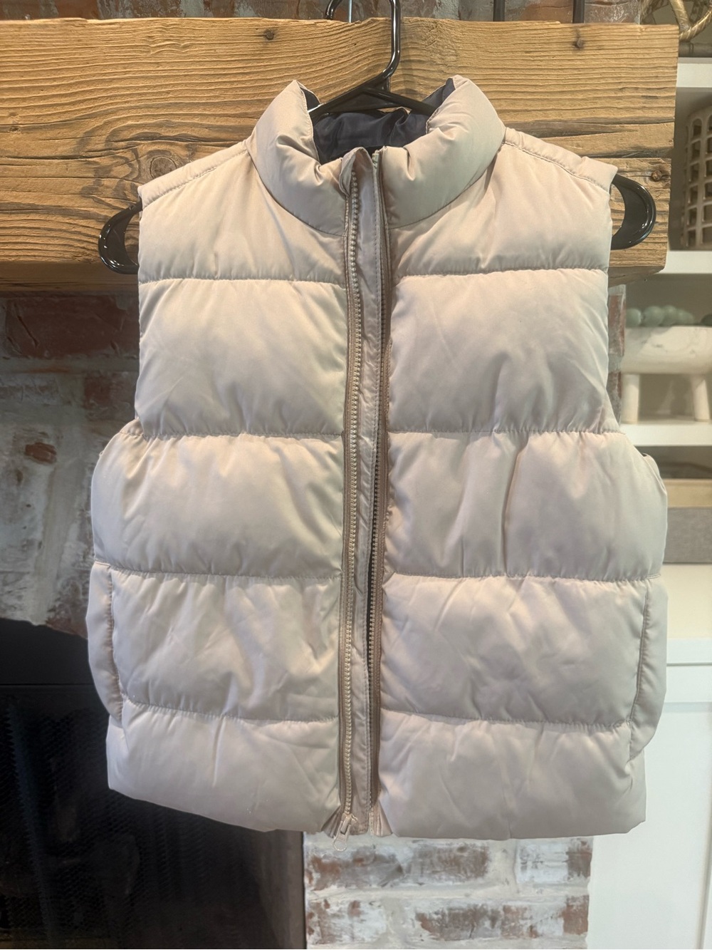 Old Navy Light Beige Quilted Puffer Vest - Women's Sleeveless Jacket